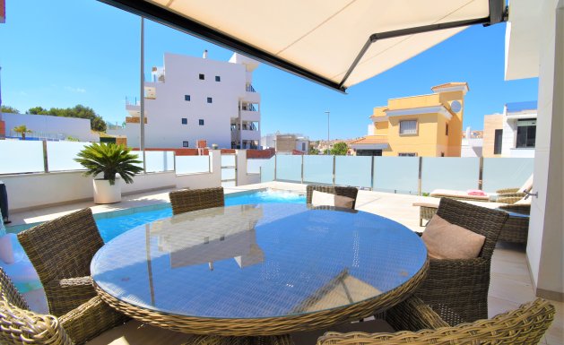 Reventa - Detached House / Villa - Orihuela Costa - Villamartin