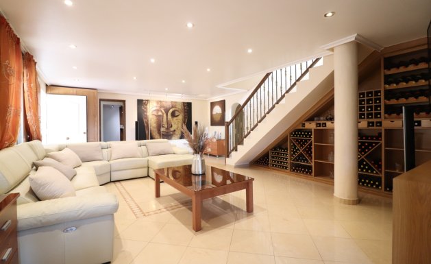 Reventa - Detached House / Villa - La Marina - La Escuera