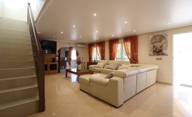 Reventa - Detached House / Villa - La Marina - La Escuera