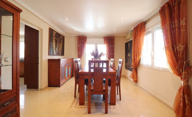 Reventa - Detached House / Villa - La Marina - La Escuera