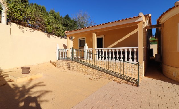 Reventa - Detached House / Villa - La Marina - La Escuera