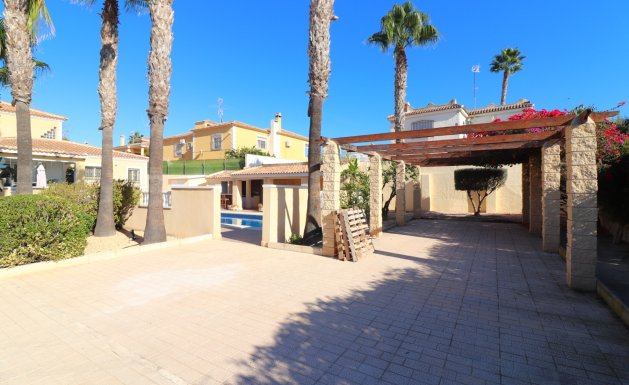 Reventa - Detached House / Villa - La Marina - La Escuera