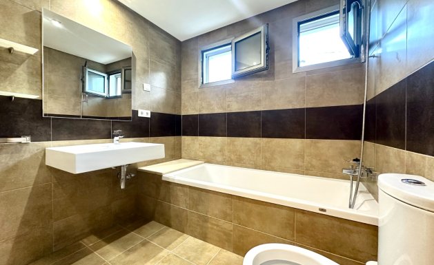 Reventa - Detached House / Villa - Cox - Cox - Country