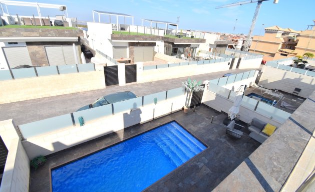 Reventa - Detached House / Villa - Orihuela Costa - Villamartin