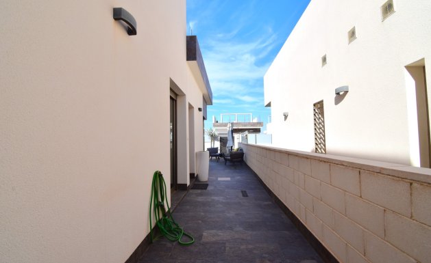 Reventa - Detached House / Villa - Orihuela Costa - Villamartin