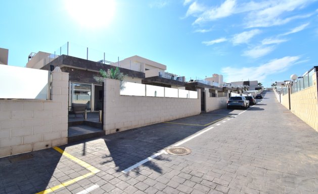 Reventa - Detached House / Villa - Orihuela Costa - Villamartin