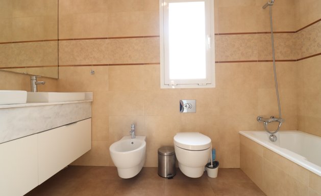 Reventa - Detached House / Villa - La Marina - La Marina - Urbanization