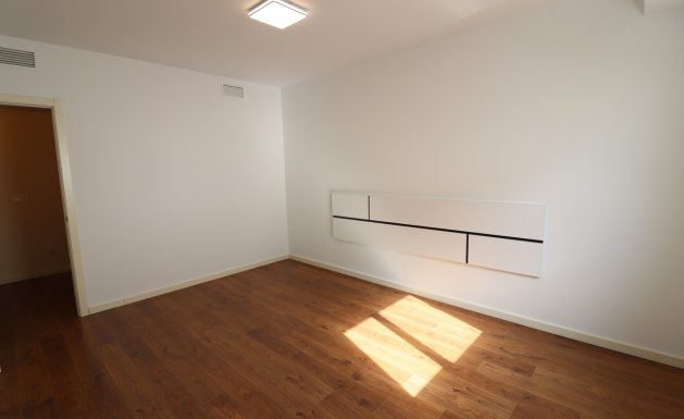 Reventa - Detached House / Villa - La Marina - La Marina - Urbanization