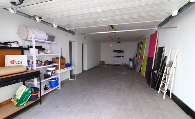 Reventa - Detached House / Villa - La Marina - La Marina - Urbanization