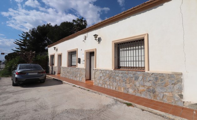 Reventa - Detached House / Villa - Heredades - Heredades - Village