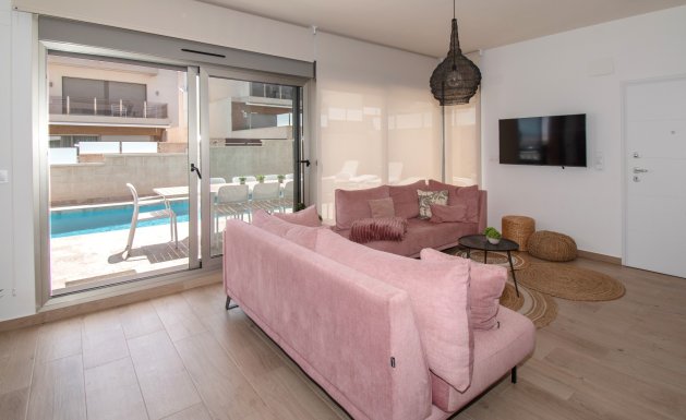 Reventa - Detached House / Villa - Orihuela Costa - Villamartin