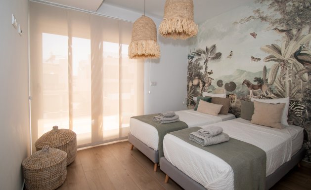 Reventa - Detached House / Villa - Orihuela Costa - Villamartin