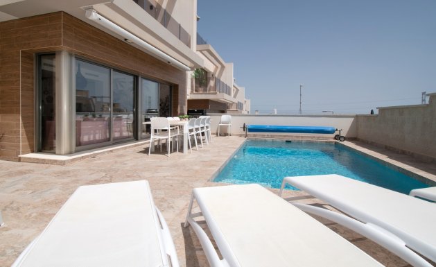 Reventa - Detached House / Villa - Orihuela Costa - Villamartin