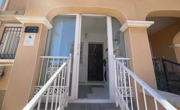 Reventa - Semi Detached Villa - Orihuela Costa - Villamartin
